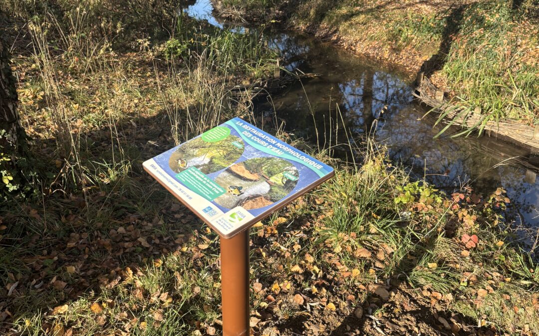 Pose d’un panneau informatif